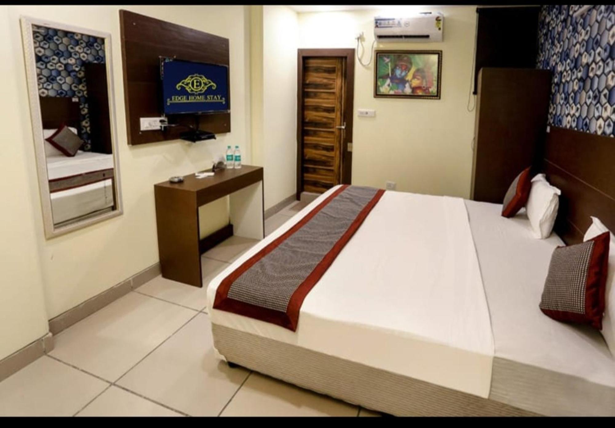 Airport Hotel Edge Home Stay Neu-Delhi Exterior foto