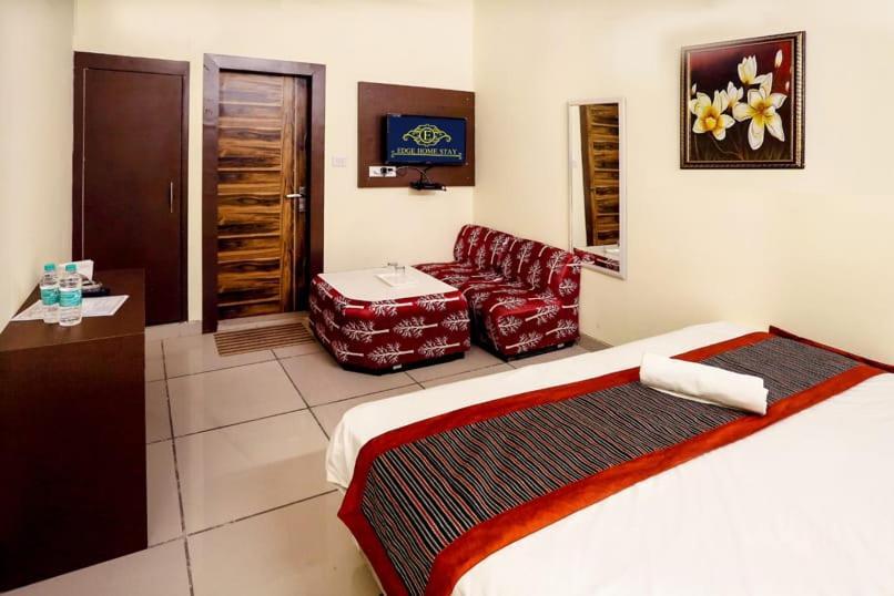 Airport Hotel Edge Home Stay Neu-Delhi Exterior foto
