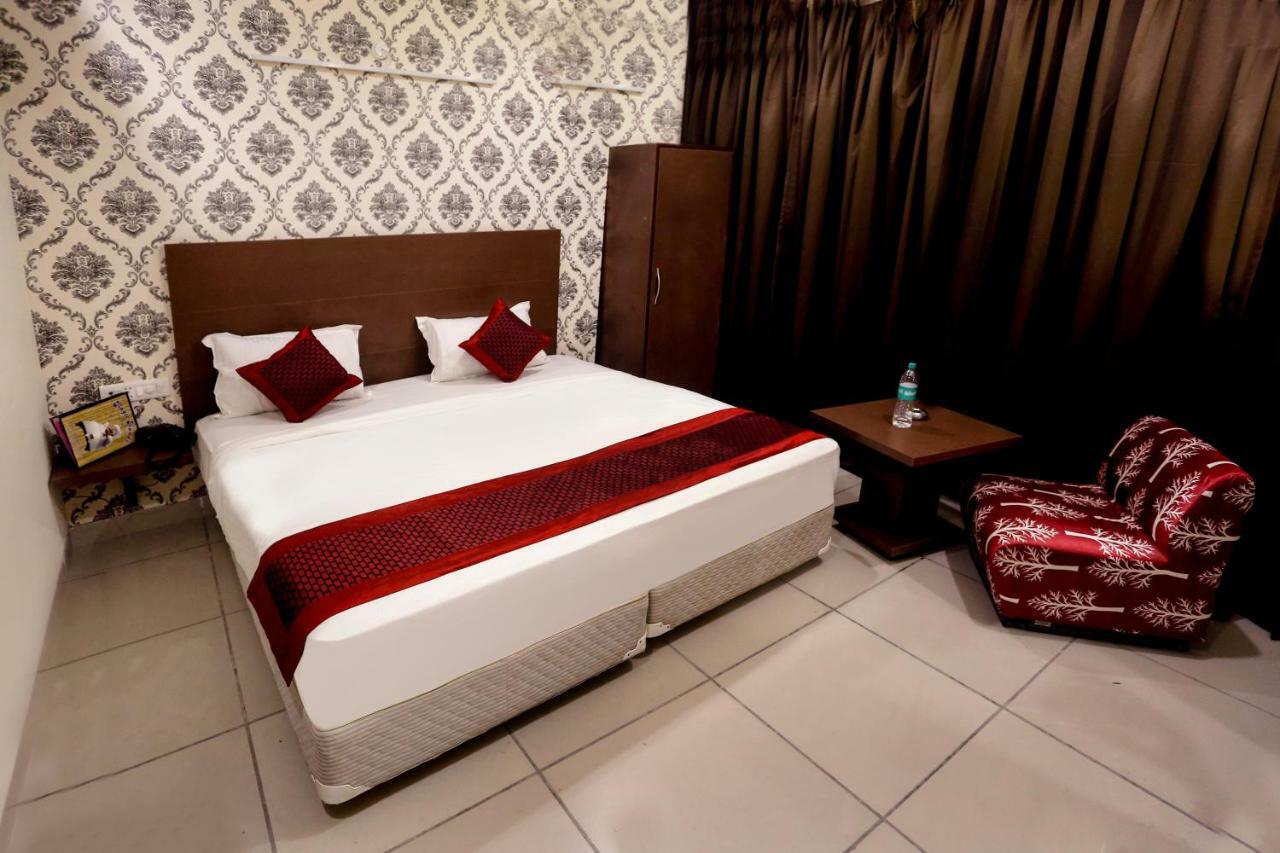 Airport Hotel Edge Home Stay Neu-Delhi Exterior foto