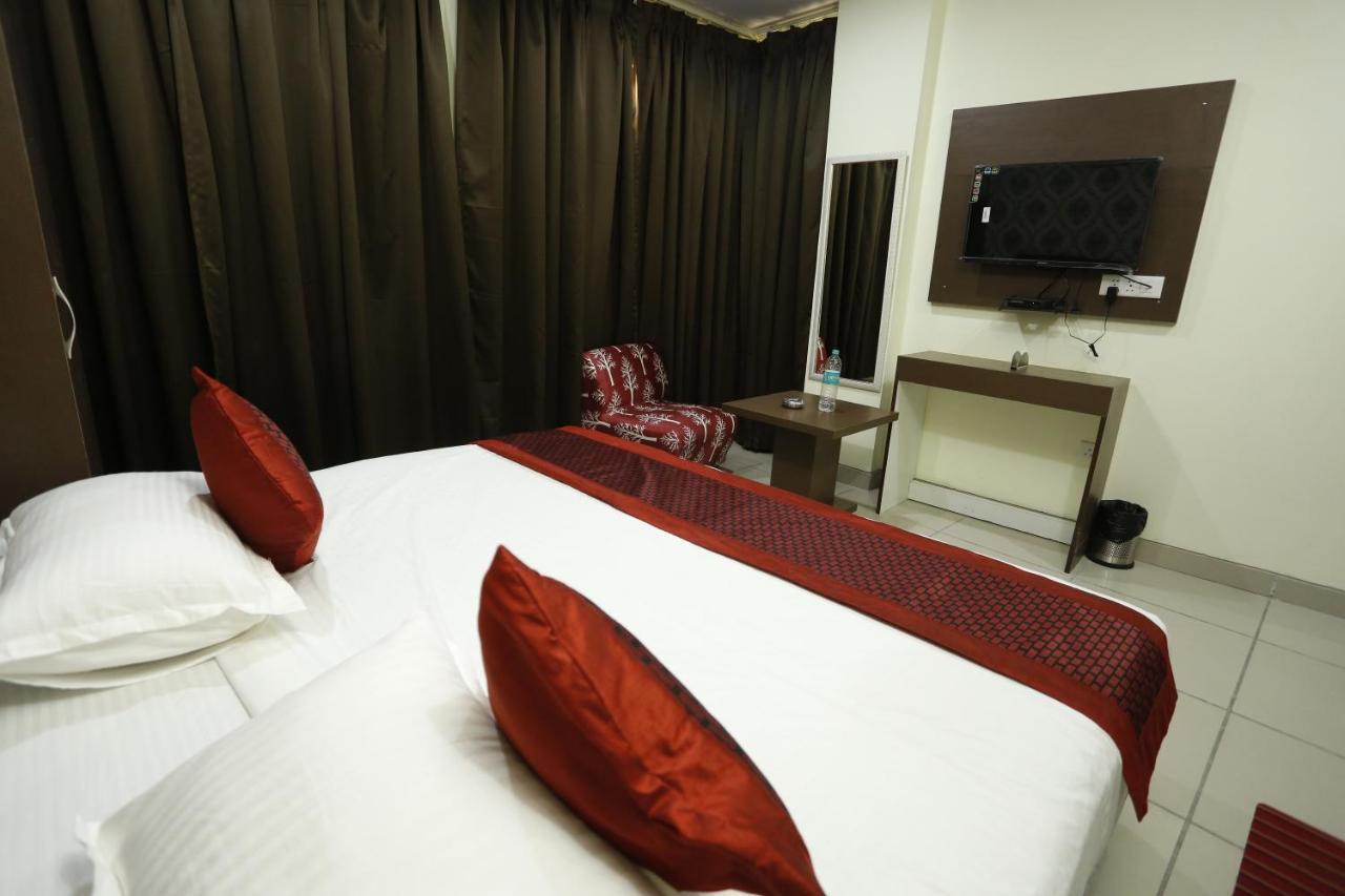 Airport Hotel Edge Home Stay Neu-Delhi Exterior foto