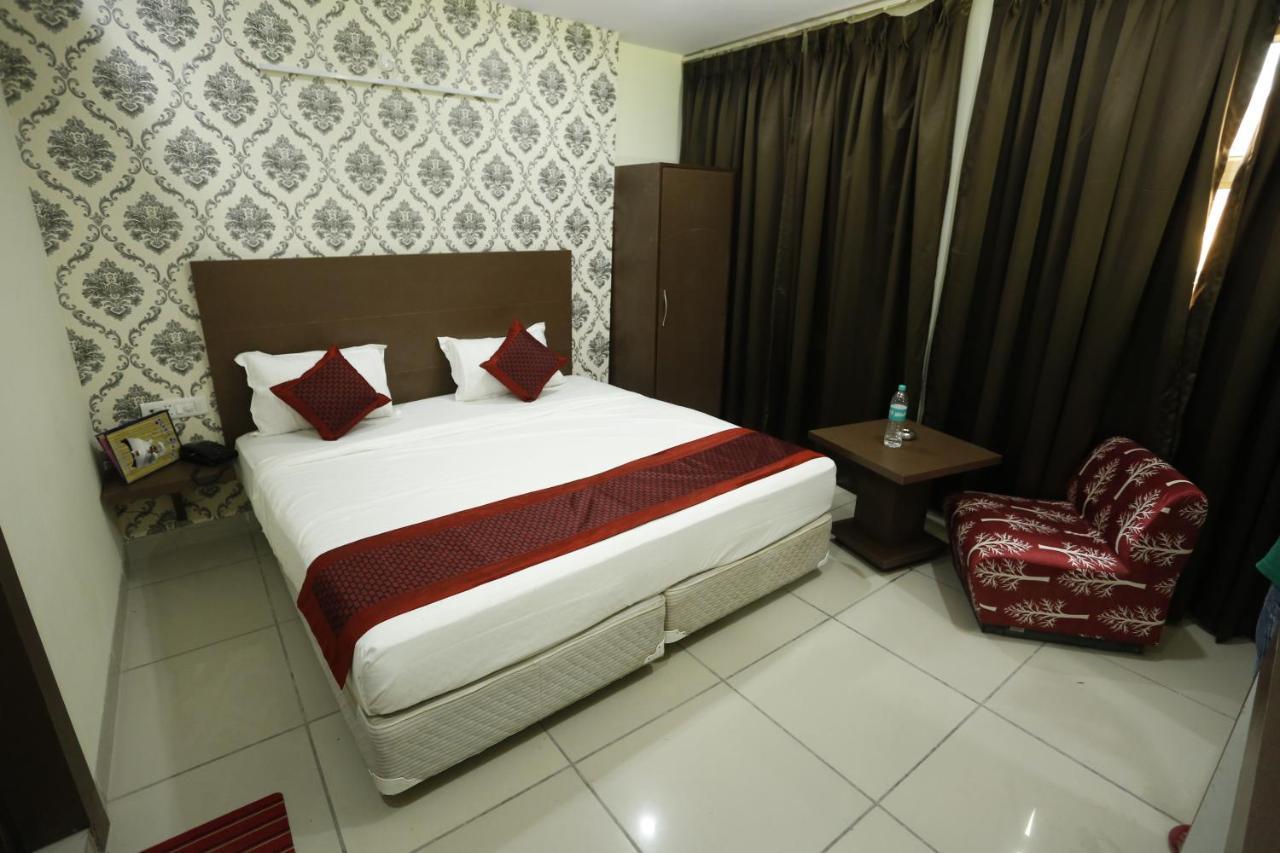 Airport Hotel Edge Home Stay Neu-Delhi Exterior foto
